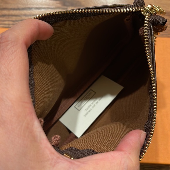 Louis Vuitton Mini Pochette in Monogram - Picture 9 of 10